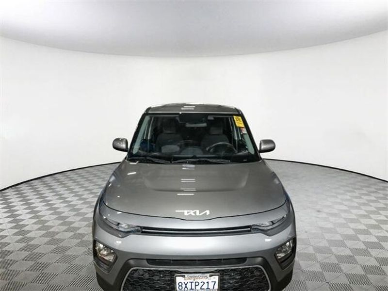 Used 2022 Kia Soul LXImage 3
