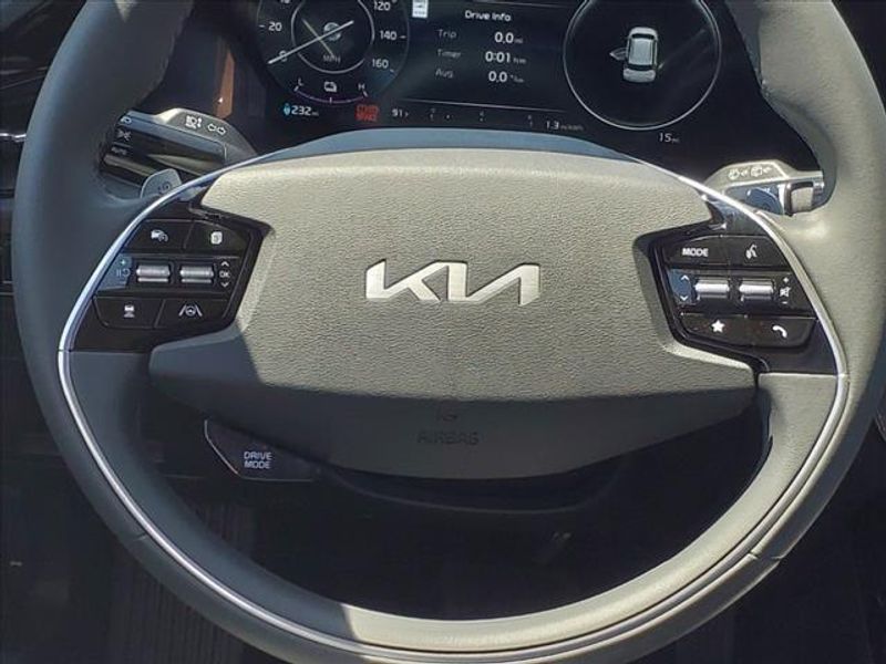 2024 Kia Niro EV WindImage 9