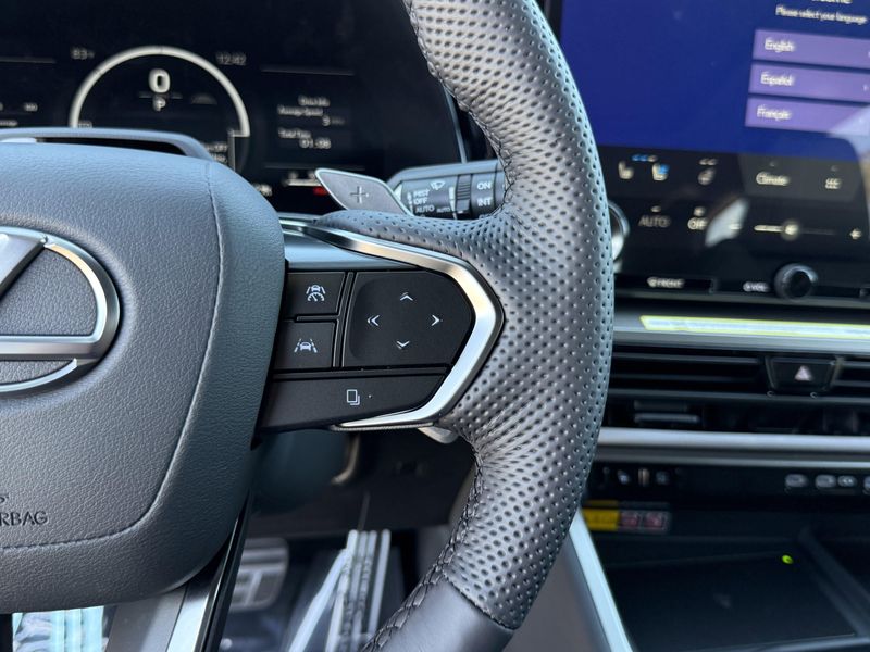 New 2026 Lexus TX 500h F SPORT Performance LuxuryImage 23