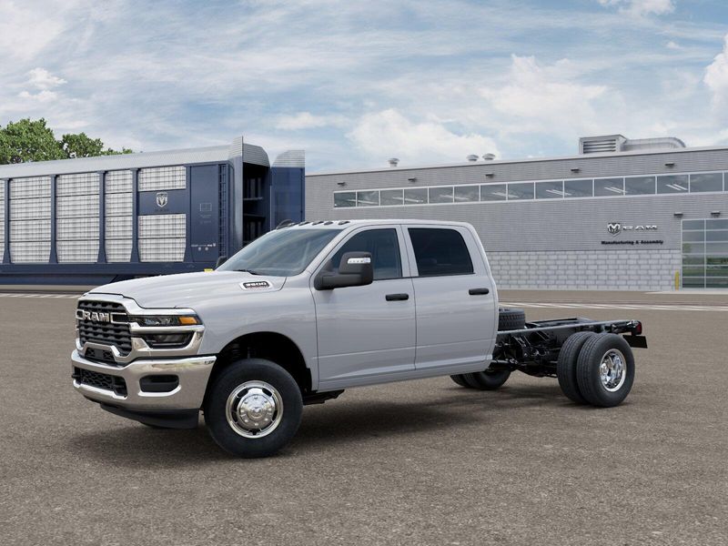 New 2026 RAM 3500 Chassis TradesmanImage 37