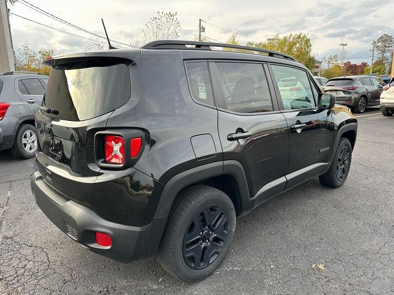 2020 Jeep Renegade SportImage 12