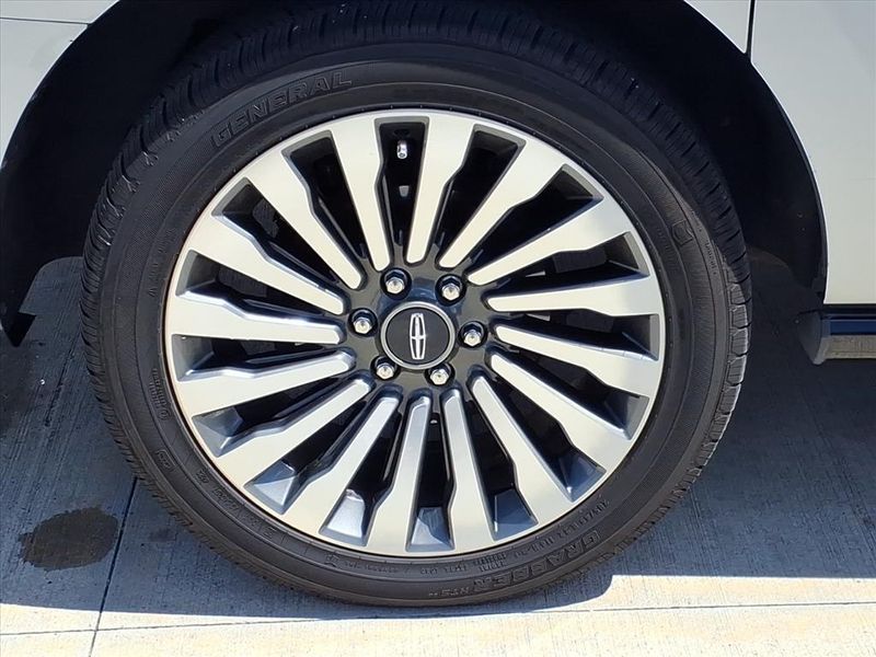 Used 2020 Lincoln Navigator ReserveImage 6