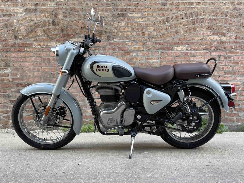 2022 Royal Enfield Classic 350  Image 2