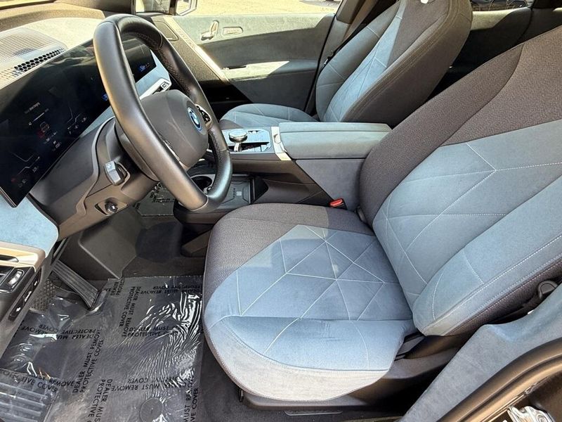Used 2025 BMW iX xDrive50Image 20
