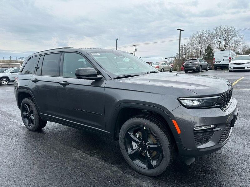 2025 Jeep Grand Cherokee Limited 4x4Image 1