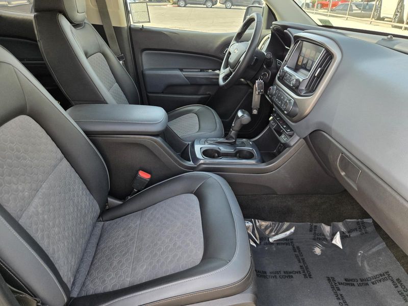 Used 2018 Chevrolet Colorado 4WD Crew Cab 128.3 Z71