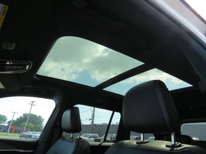 New 2026 Jeep Grand Cherokee Limited Reserve 4x4Image 25