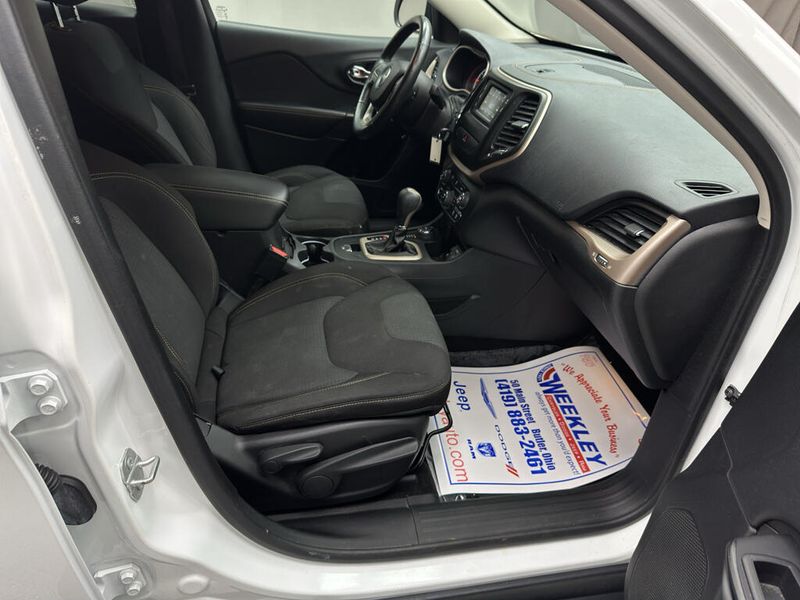 Used 2015 Jeep Cherokee LatitudeImage 17