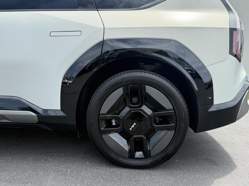 2024 Kia EV9 GT-LineImage 11