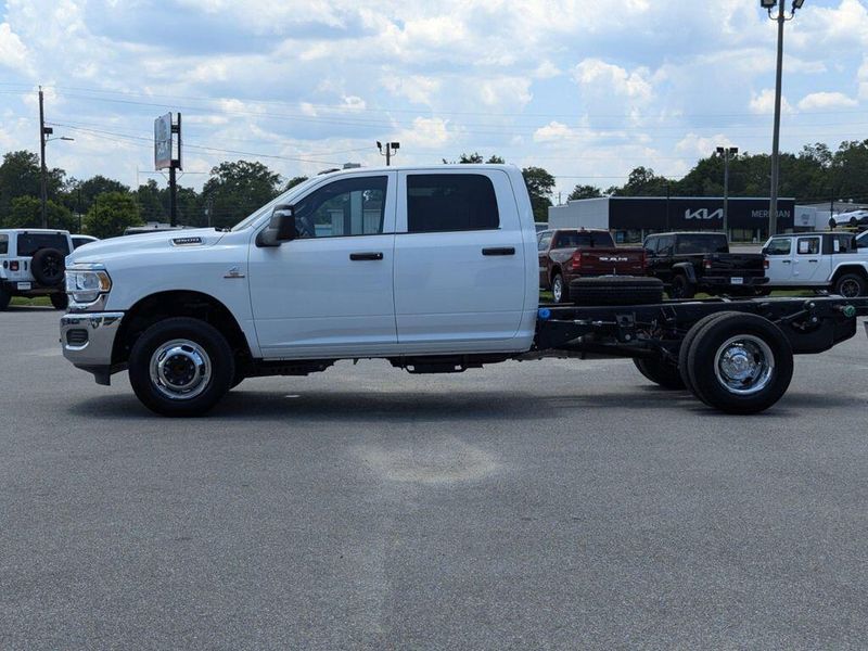 2024 RAM 3500 Tradesman Crew Cab Chassis 4x2 60