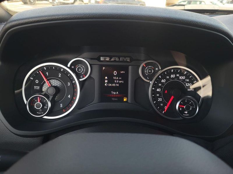 2025 RAM 2500 Tradesman Crew Cab 4x4 6