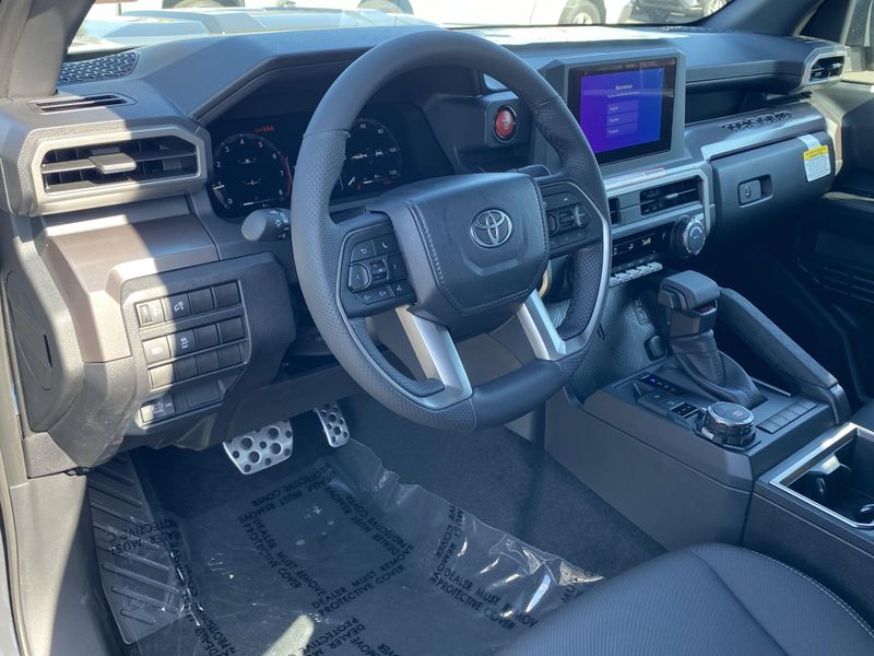 2025 Toyota Tacoma TRD SportImage 13