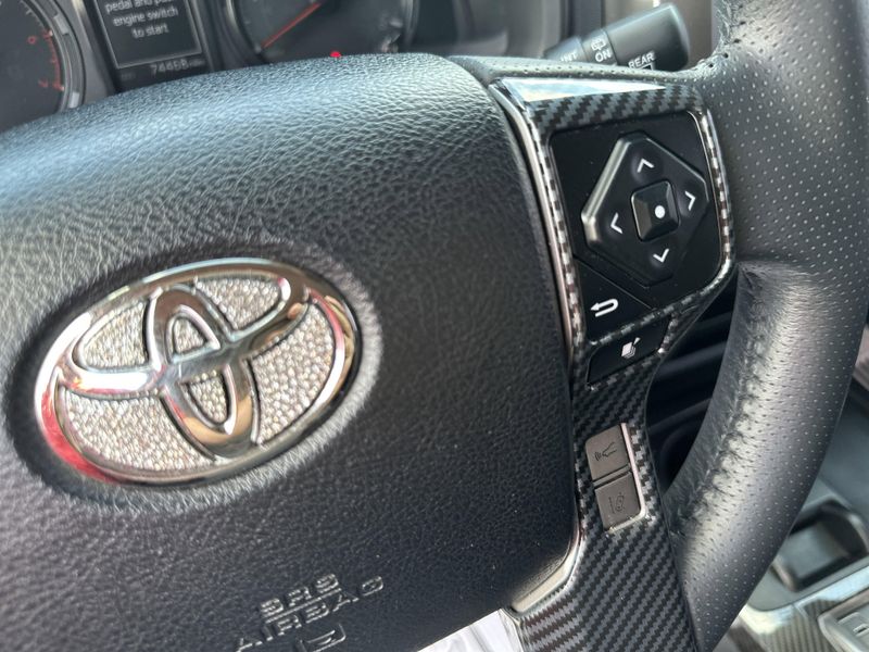 2020 Toyota 4Runner SR5 Premium photo 26