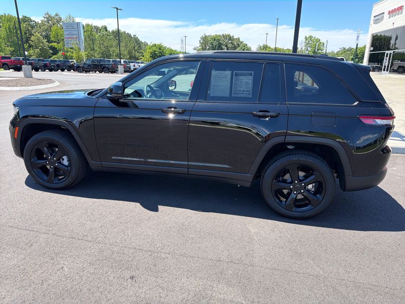 Used 2025 Jeep Grand Cherokee LimitedImage 17