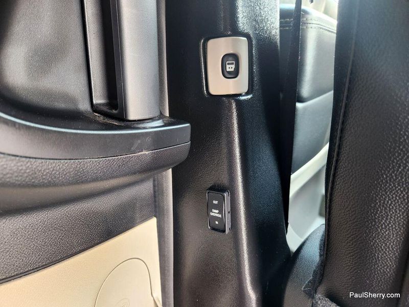 2018 Dodge Grand Caravan SXTImage 53