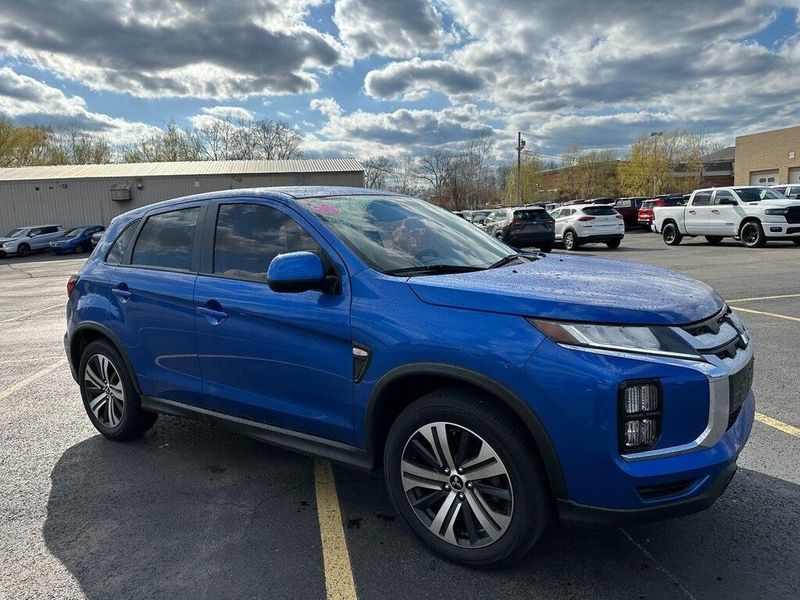 2021 Mitsubishi Outlander Sport 2.0 LEImage 1
