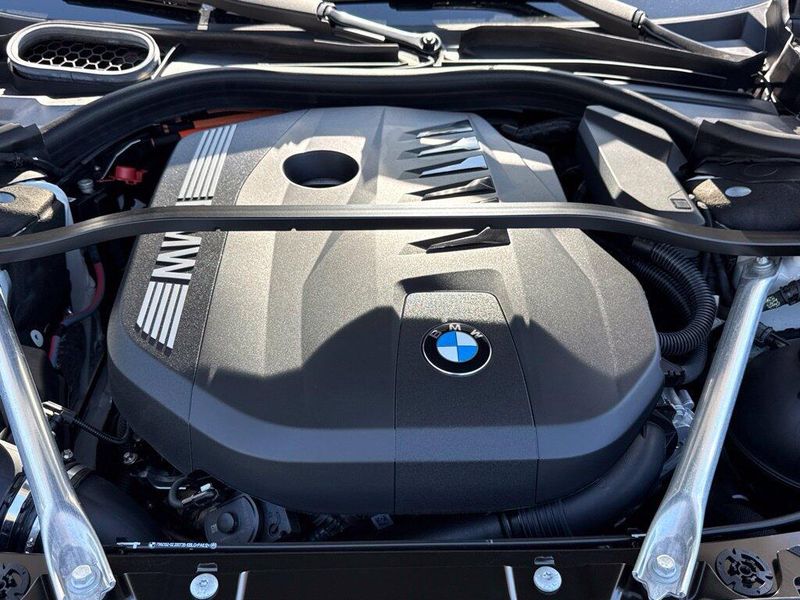 Used 2026 BMW 7 Series 750e xDriveImage 32