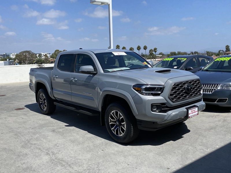 2021 Toyota Tacoma TRD SportImage 2