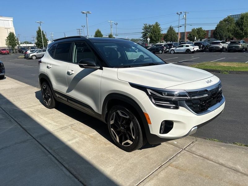 Used 2024 Kia Seltos SXImage 3