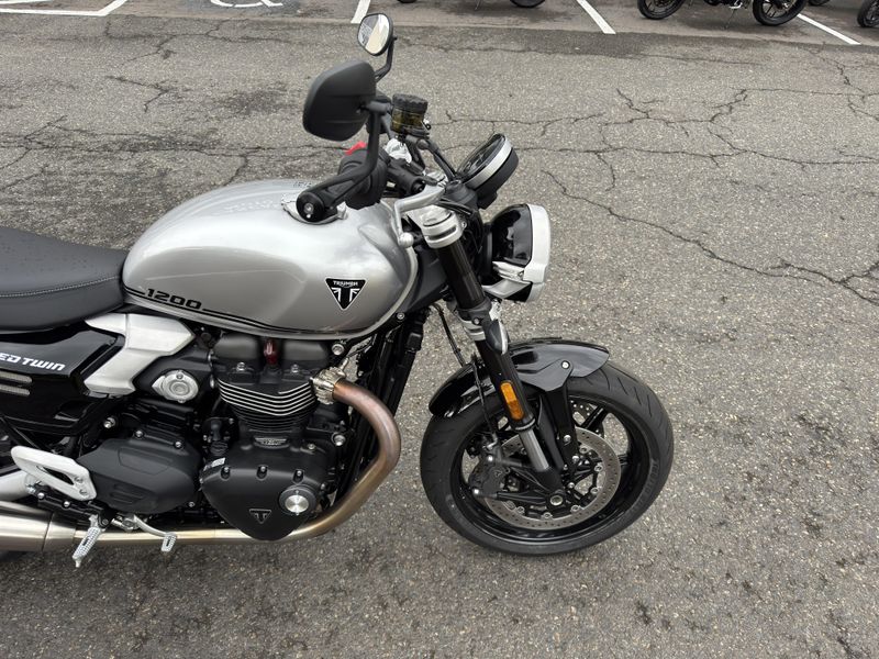 2025 Triumph Speed Twin 1200 - ALUMINUM SILVER 