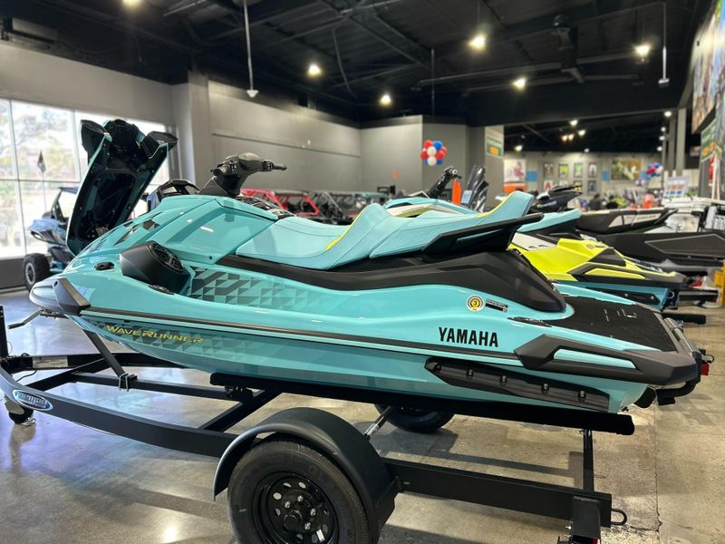 New 2025 Yamaha VX LIMITED HO Image 12