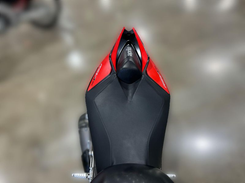 Used 2018 Aprilia RSV4 RF Image 19