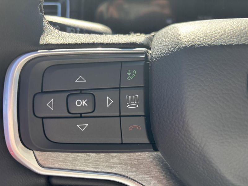 2026 Jeep Grand Wagoneer Limited Altitude 4x4Image 38