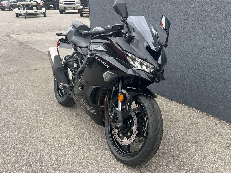 Used 2024 Kawasaki Ninja ZX-4R ABS Image 3