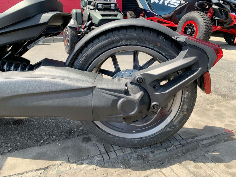 2023 Can-Am F1PC  in a BLACK/ CUSTOM exterior color. Del Amo Motorsports of Long Beach (562) 362-3160 delamomotorsports.com 