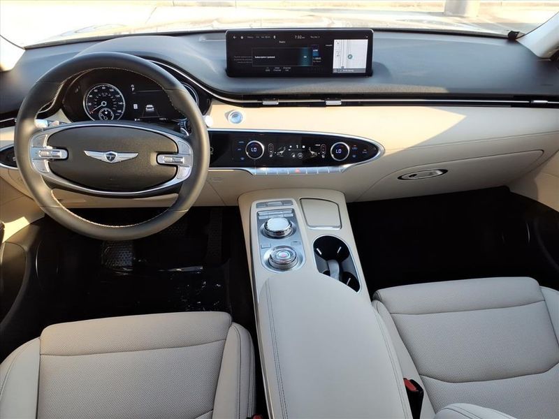 Used 2024 Genesis GV70 2.5TImage 4