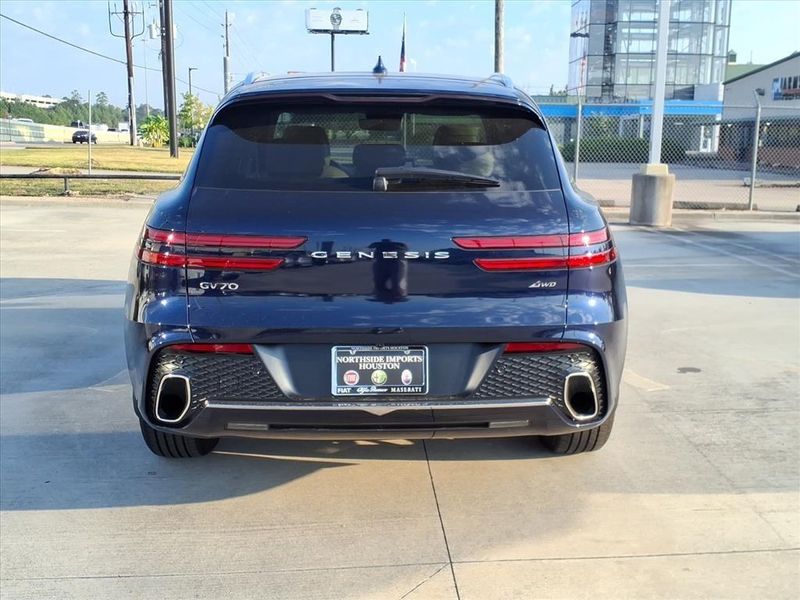 Used 2024 Genesis GV70 2.5TImage 12