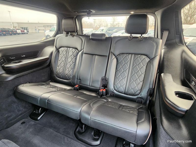 2022 Jeep Grand Wagoneer Series III