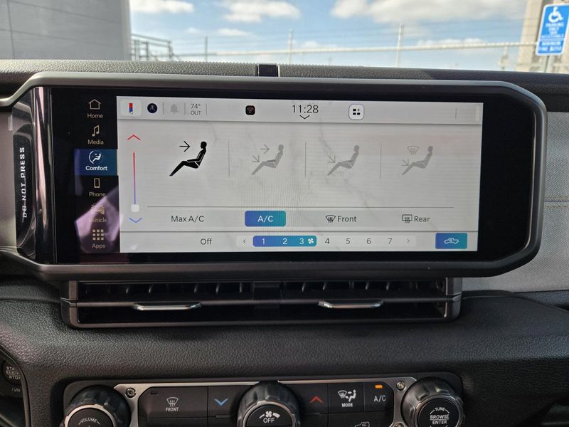 New 2026 Jeep Gladiator Sport S 4x4