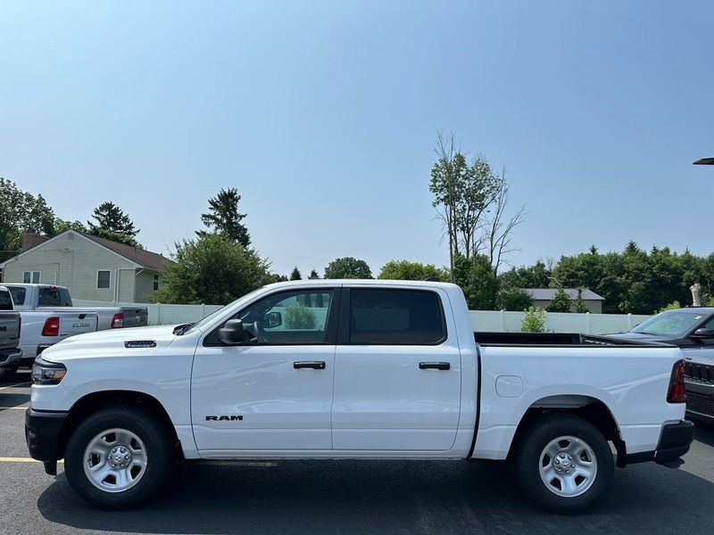 2025 RAM 1500 Tradesman Crew Cab 4x4 5