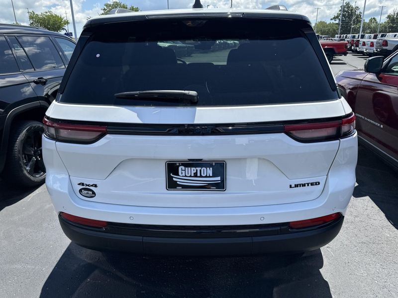 2025 Jeep Grand Cherokee Limited 4x4Image 8