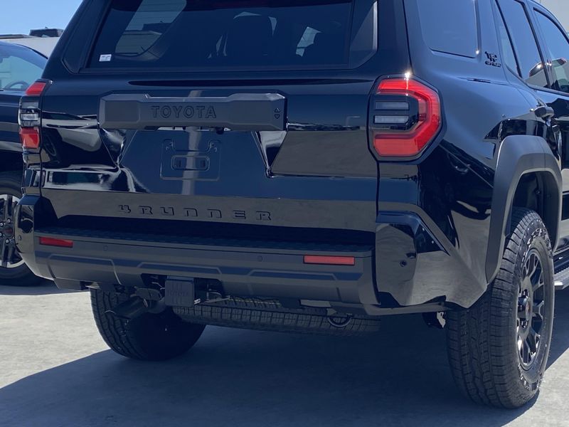 New 2025 Toyota 4Runner TRD Off Road PremiumImage 4