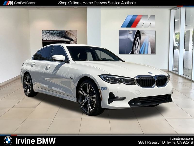 2022 BMW 3 Series 330e iPerformanceImage 1