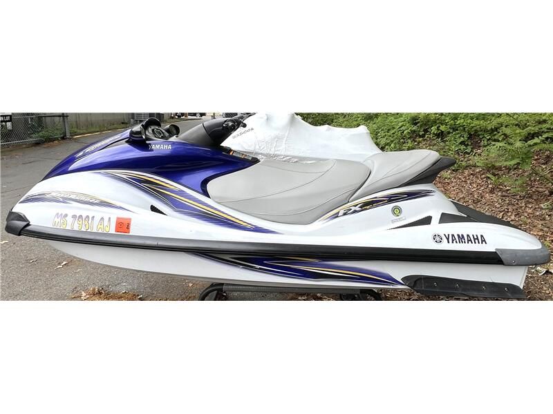 Used 2004 Yamaha FX Cruiser HO Image 2