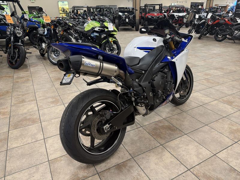 Used 2014 Yamaha YZF-R1 CA Image 17