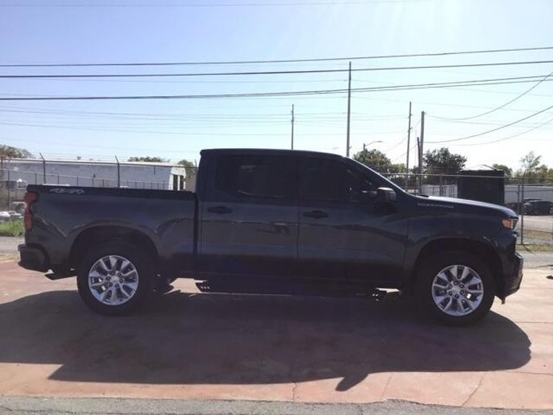 2021 Chevrolet Silverado 1500 CustomImage 6