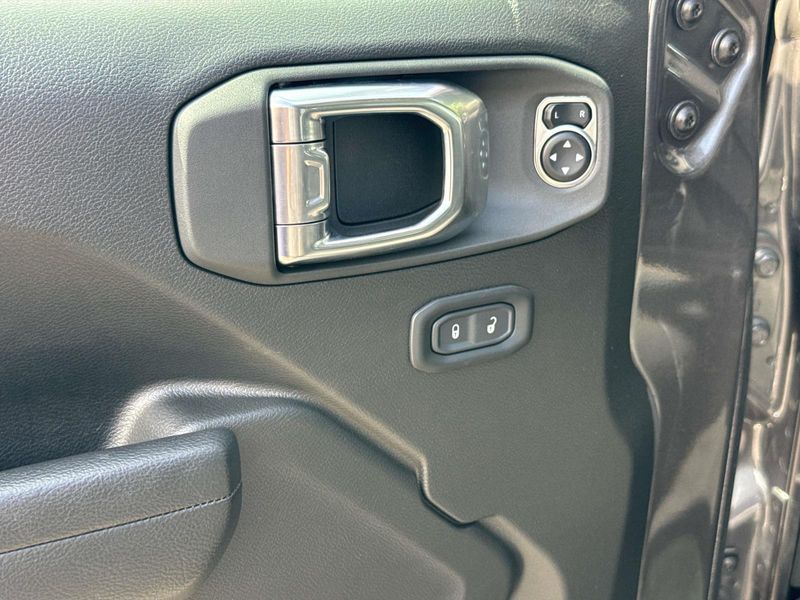 New 2025 Jeep Wrangler 4xE Willys 4xe