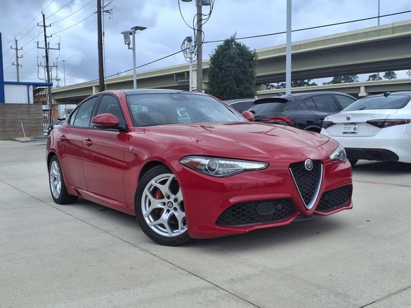 2022 Alfa Romeo Giulia TiImage 1