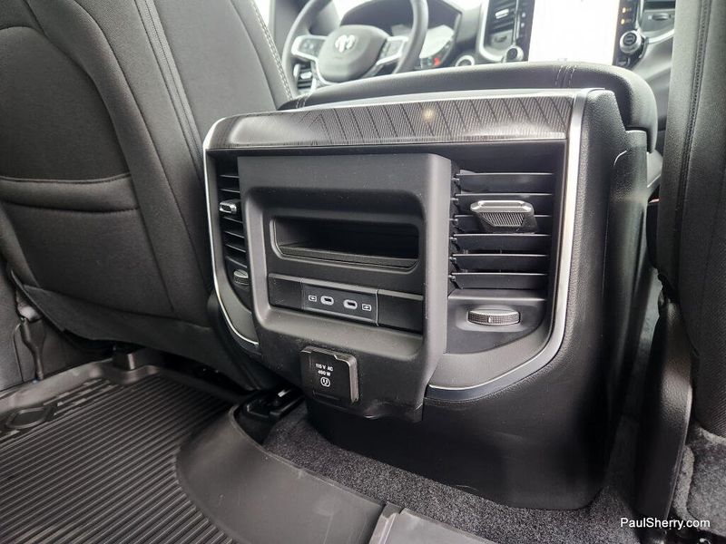 New 2026 RAM 1500 Big Horn Crew Cab 4x4 5'7' Box