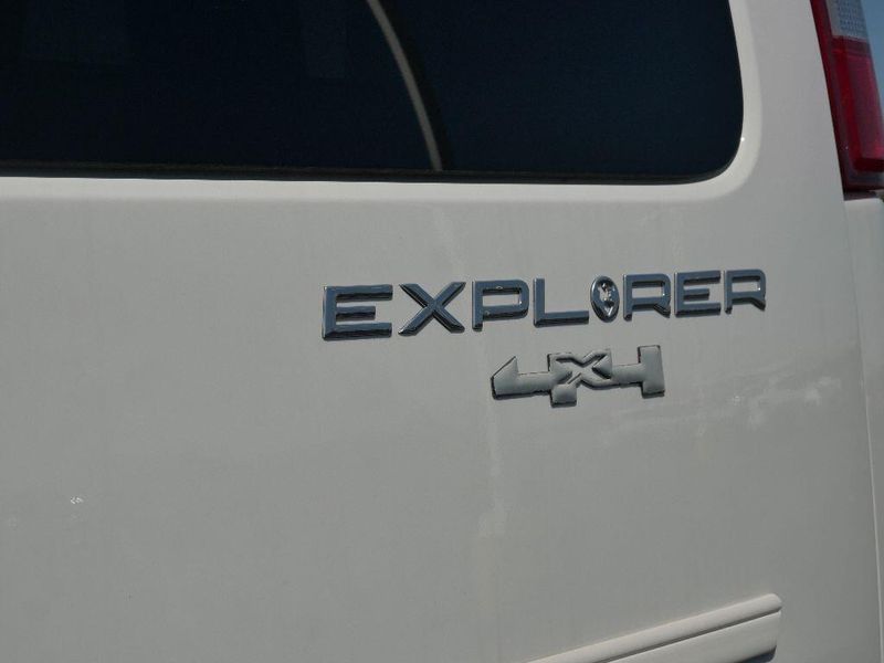 2019 GMC Savana Image 49