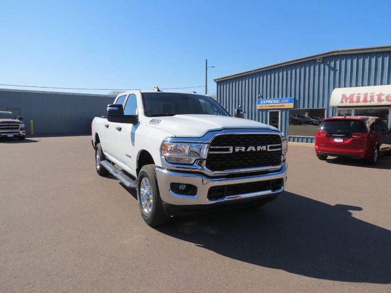 Used 2024 RAM 2500 Big Horn 4x4 4dr Crew Cab 6.3 ft. SB PickupImage 3