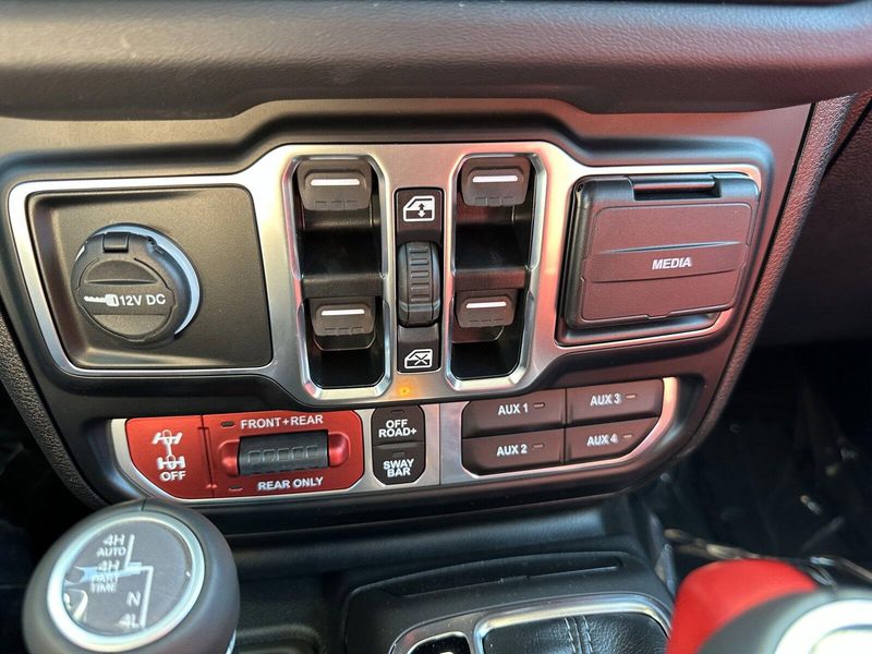 2024 Jeep Wrangler Rubicon 392Image 27