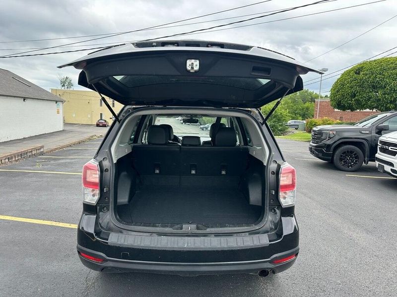 2018 Subaru Forester 2.5i PremiumImage 15