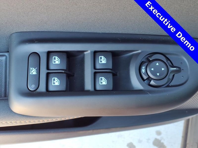 New 2025 Alfa Romeo Tonale AWDImage 16