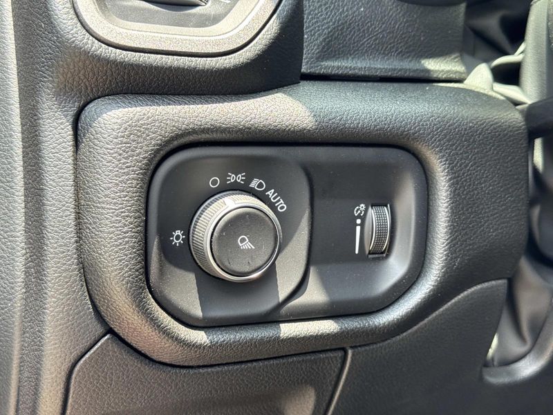 New 2026 RAM 1500 Tradesman Crew Cab 4x2 5'7' Box