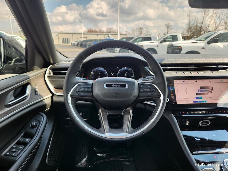 New 2026 Jeep Grand Cherokee Limited 4x4